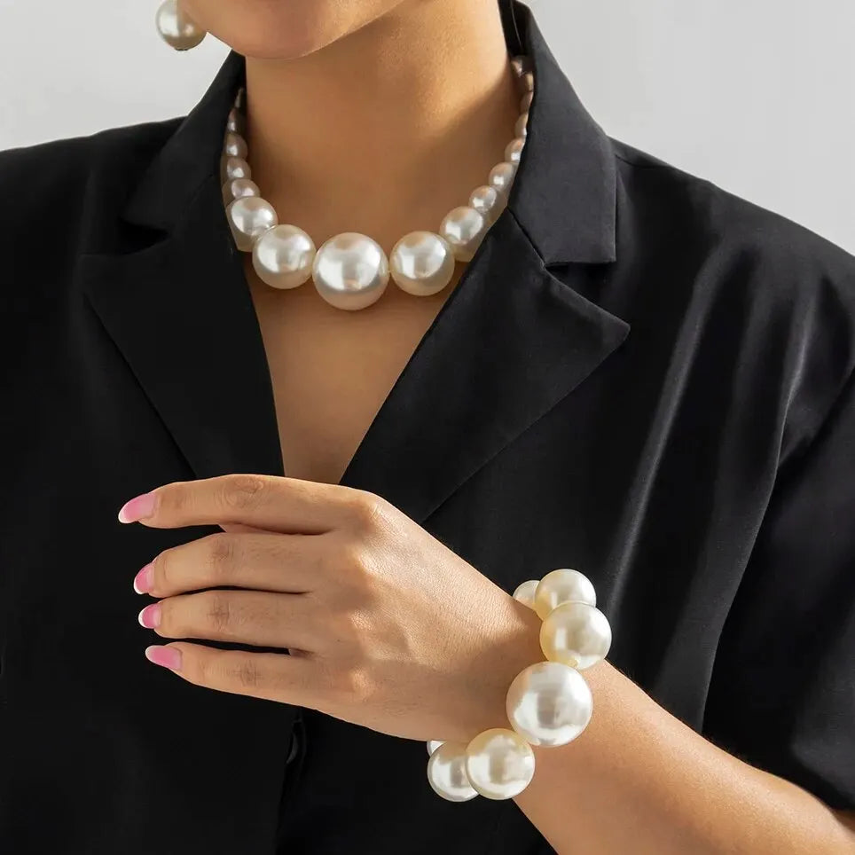 Set med pärlarmband och halsband