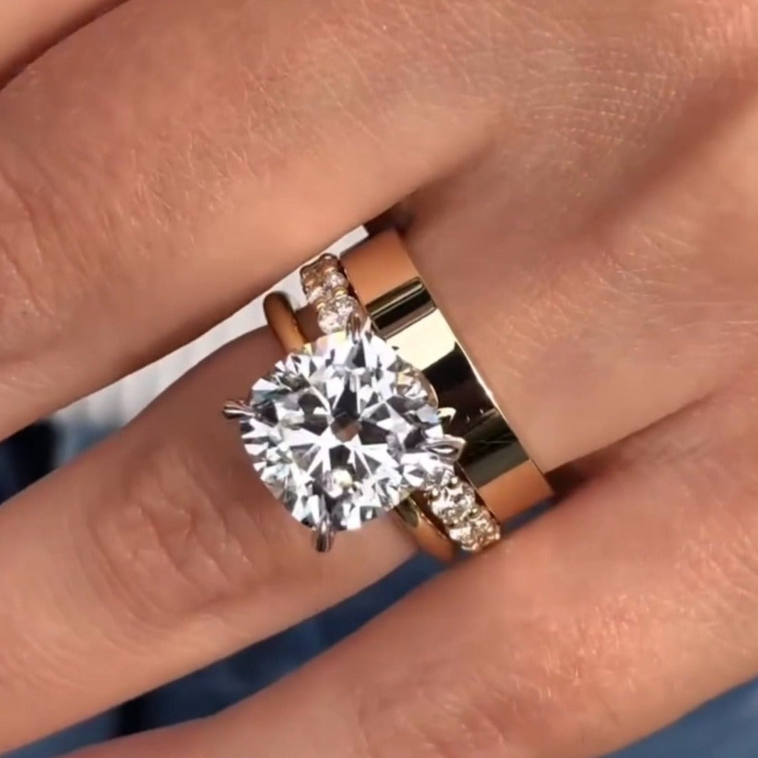 Elisa – Ring med kristall och unik sten.
