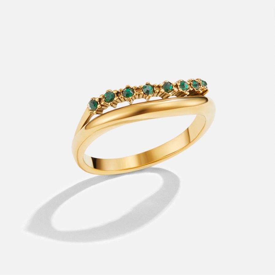 Elisa – Guld ring med en tunn dubbel rad.