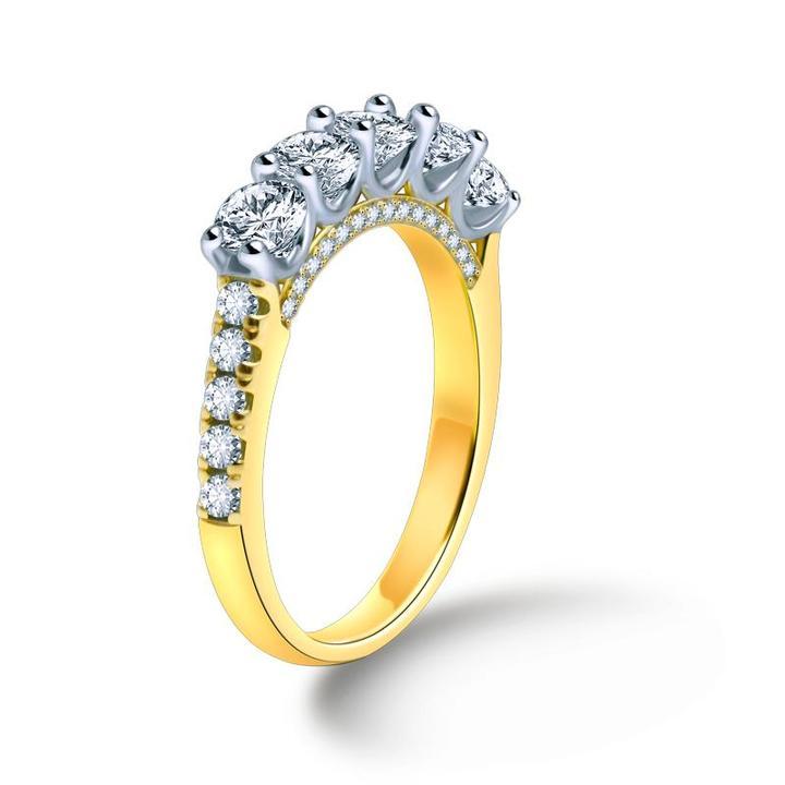 Amélie – Tunn ring med diamanter och krona.
