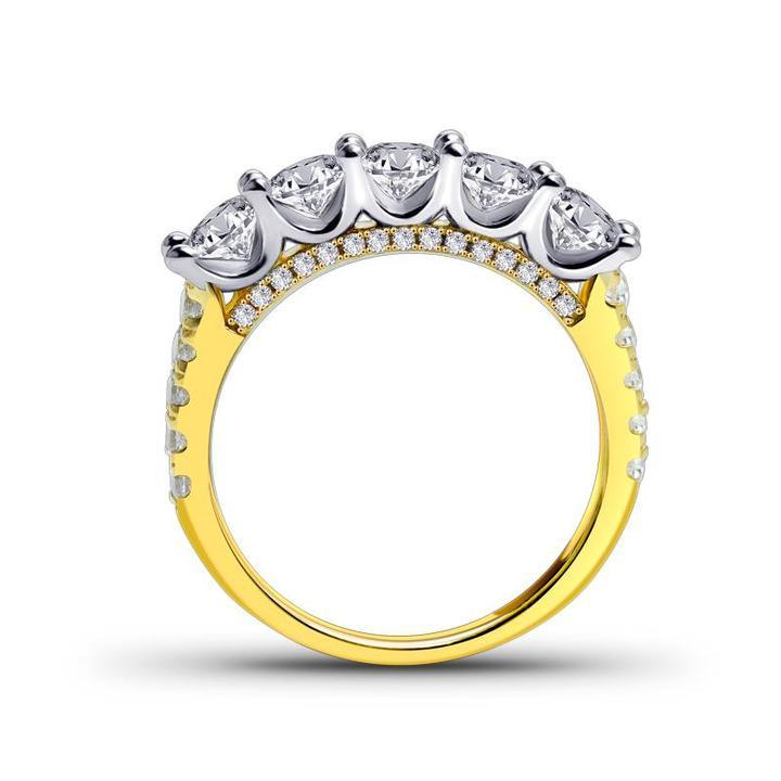 Amélie – Tunn ring med diamanter och krona.