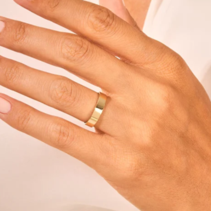 Johanna – solitärring med rund diamant.