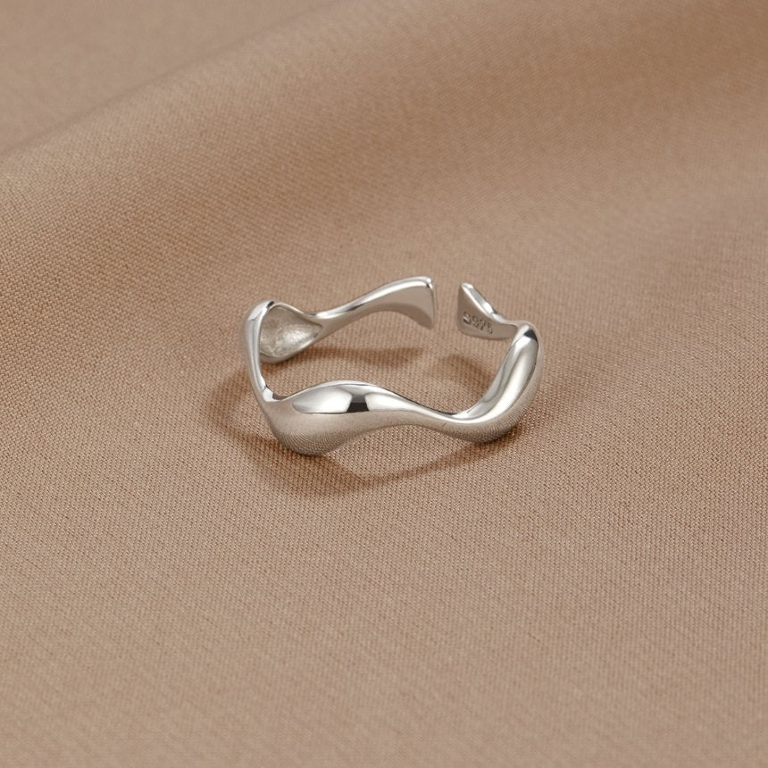 Vlny - Minimalistiskt Ring
