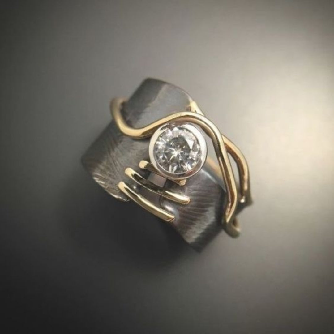 Laura - Vintage Ring i Mörk Silver med Zirkon