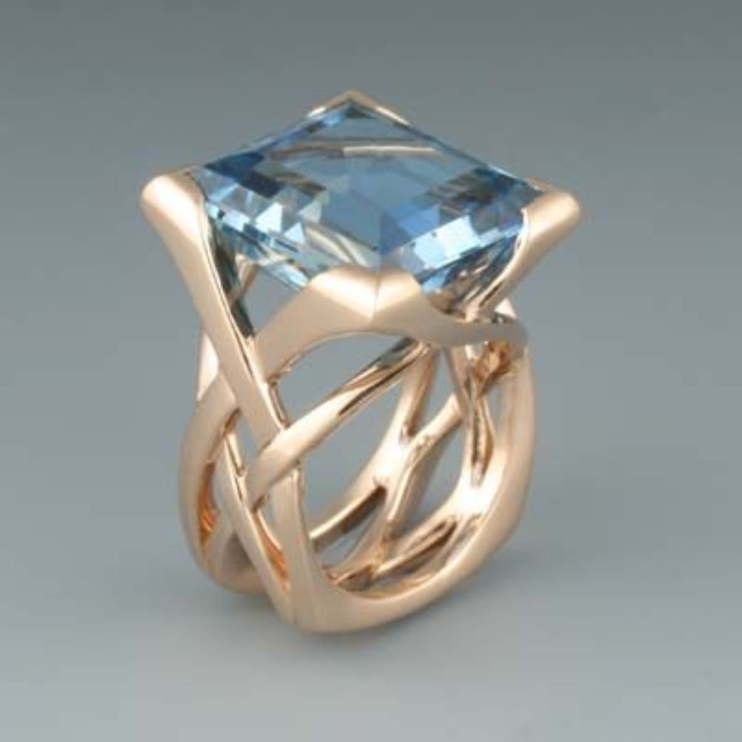 Alzbeta - Ring med Blå Zirkon i Roséguld Vintage