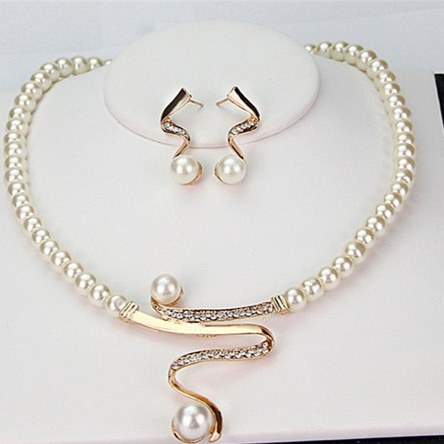 Fabién - Halsband med prästkragar + örhänge set