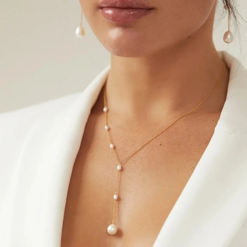 Annika - Vintage halsband med hängande pärlor