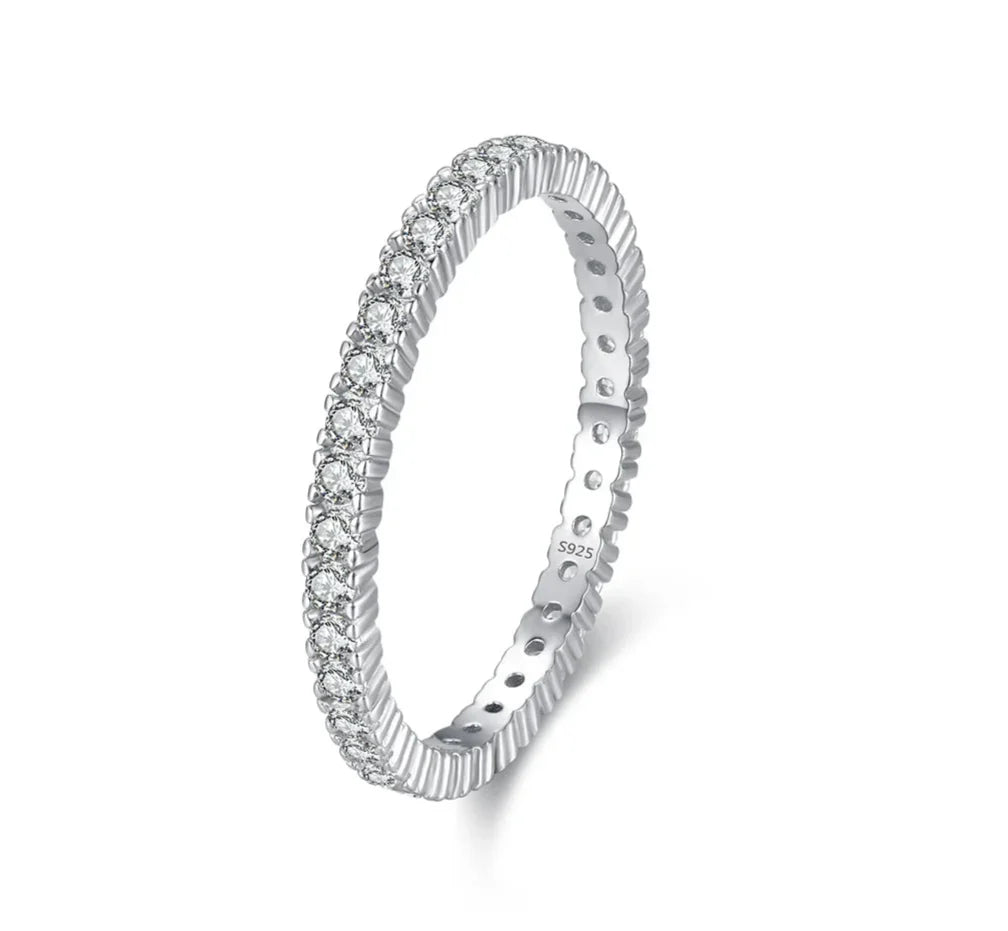 Skinande Minimalistisk Oändlighetsring