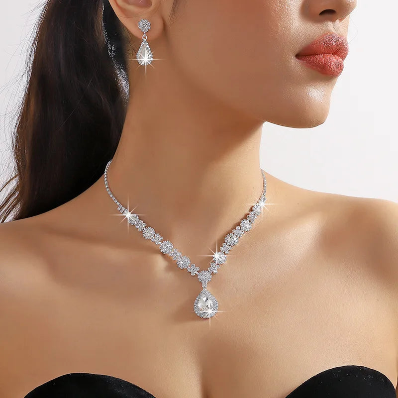 Kollektion i sterlingsilver med ädelstenar