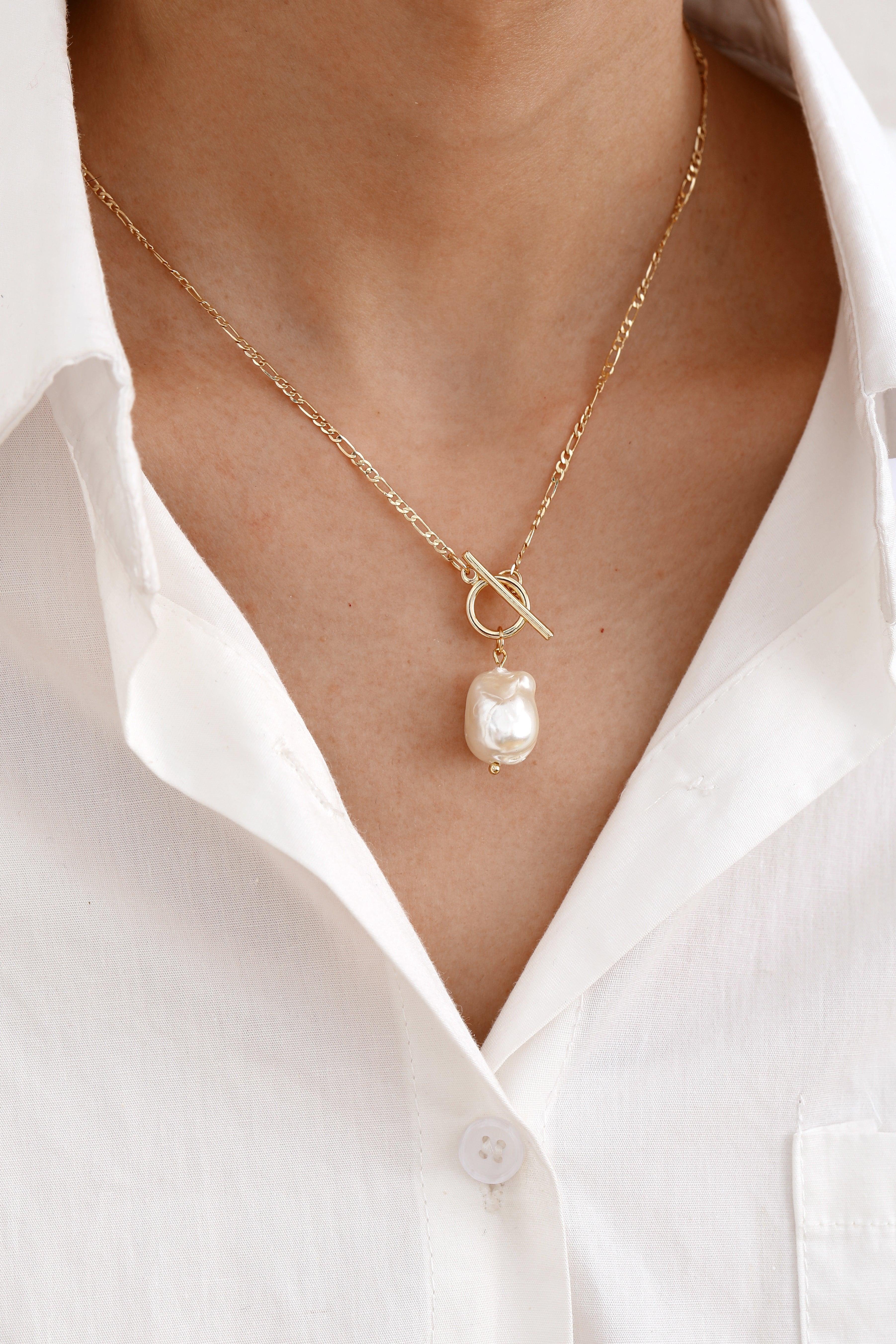 Elegant Guldhalsband med Pärlor