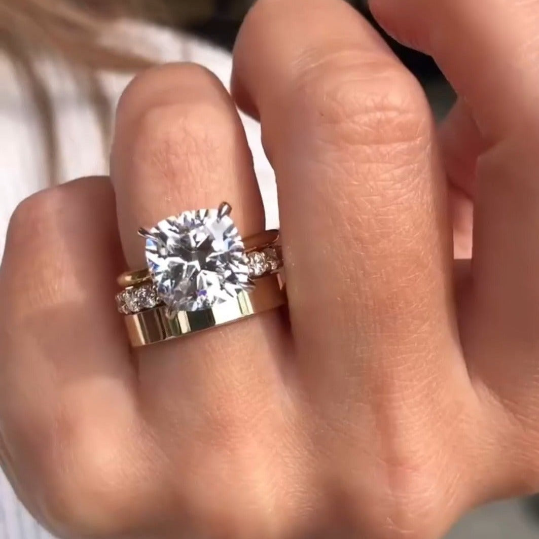 Elisa – Ring med kristall och unik sten.