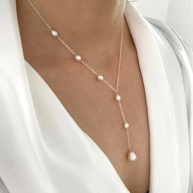 Annika - Vintage halsband med hängande pärlor
